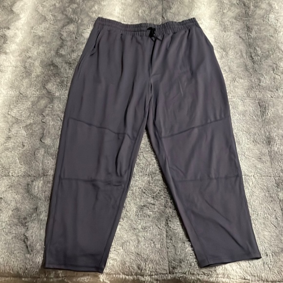 Size XL Walk Pop joggers - Picture 1 of 3